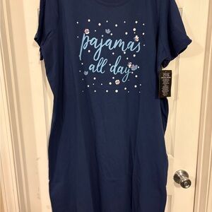 BNWT Dreams & Co ladies M/L navy blue sleepshirt SS graphic “ pajamas all day”